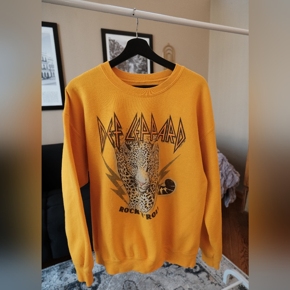 Def Leppard Graphic Crewneck Sweater